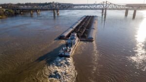 5 killed after train and van collide in train crossing in rural Mississippi