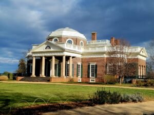 Virginia Governor Rejoins ERIC Data System as RNC Pursues Legal Action Over Noncitizen Voter Removals