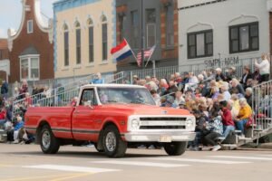 Vice President JD Vance rallies support in Iowa for Zach Nunn, Trump trade policies