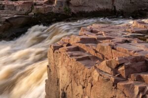 Sioux Falls Mayor TenHaken Reflects on Data Center Setbacks and Republican Divisions as Term Ends