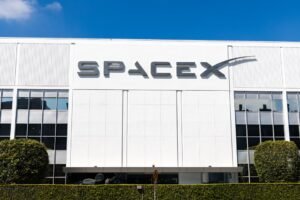 SpaceX Shares Recover to IPO Price After Q2 Revenue Beats Forecasts