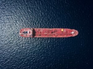 Crude Oil Hits $102 as China’s Import Strategy Shapes Global Supply