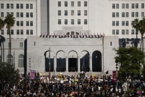 Grand Jury Re-Indicts Former LAPD Officer on Murder Charge in 2015 Venice Beach Death
